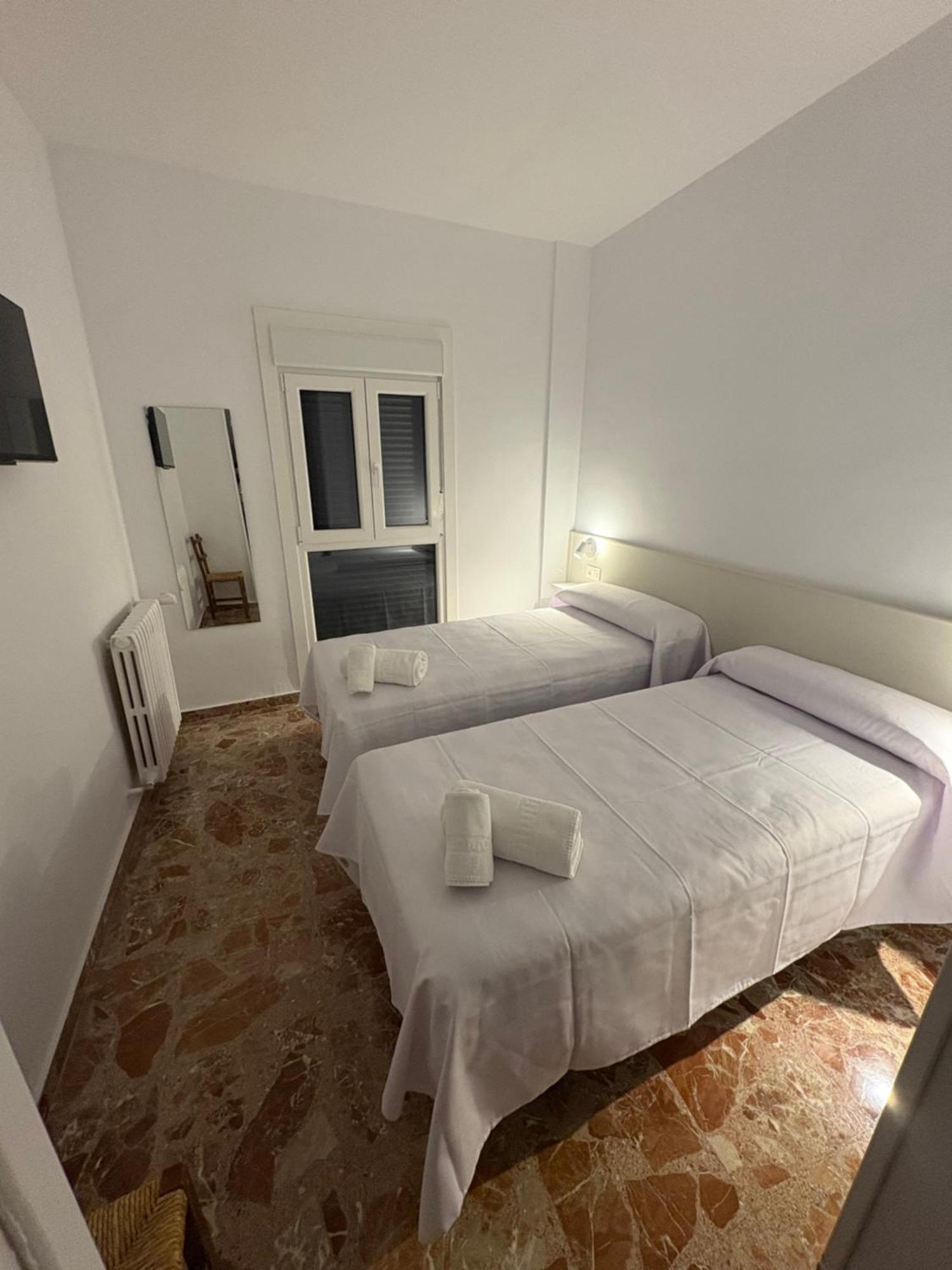 Hostal La Via Verde Sarrion Luaran gambar